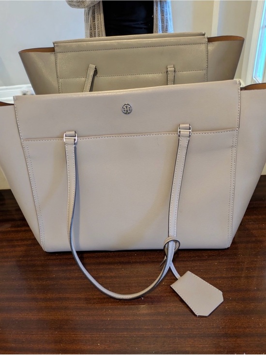 Tory Burch Handbags - Tory Burch Cream Leather Tote with Logo Accent